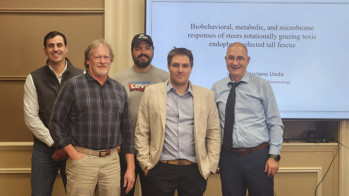 Congratulations to Ignacio Mariano Llada on defending your dissertation